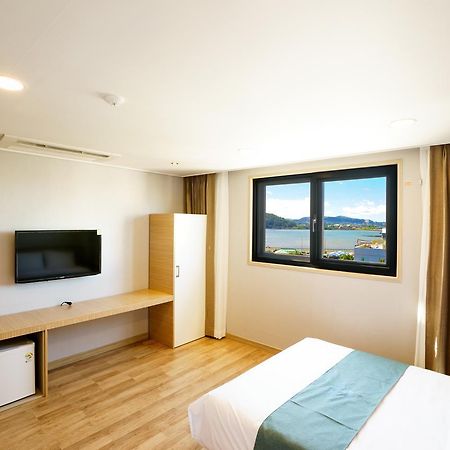 Blue Mountain Hotel Songsan-ni Экстерьер фото