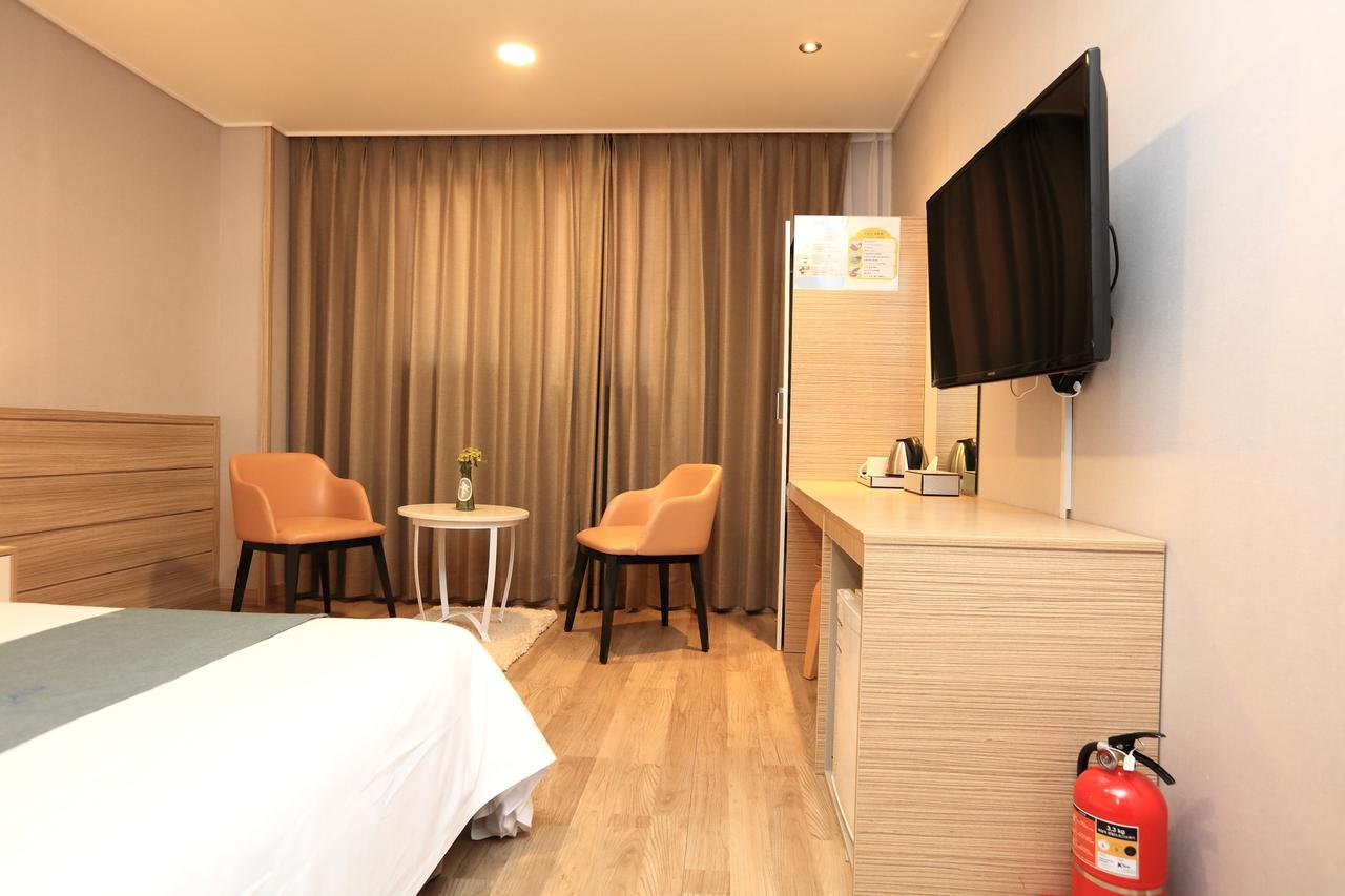 Blue Mountain Hotel Songsan-ni Экстерьер фото